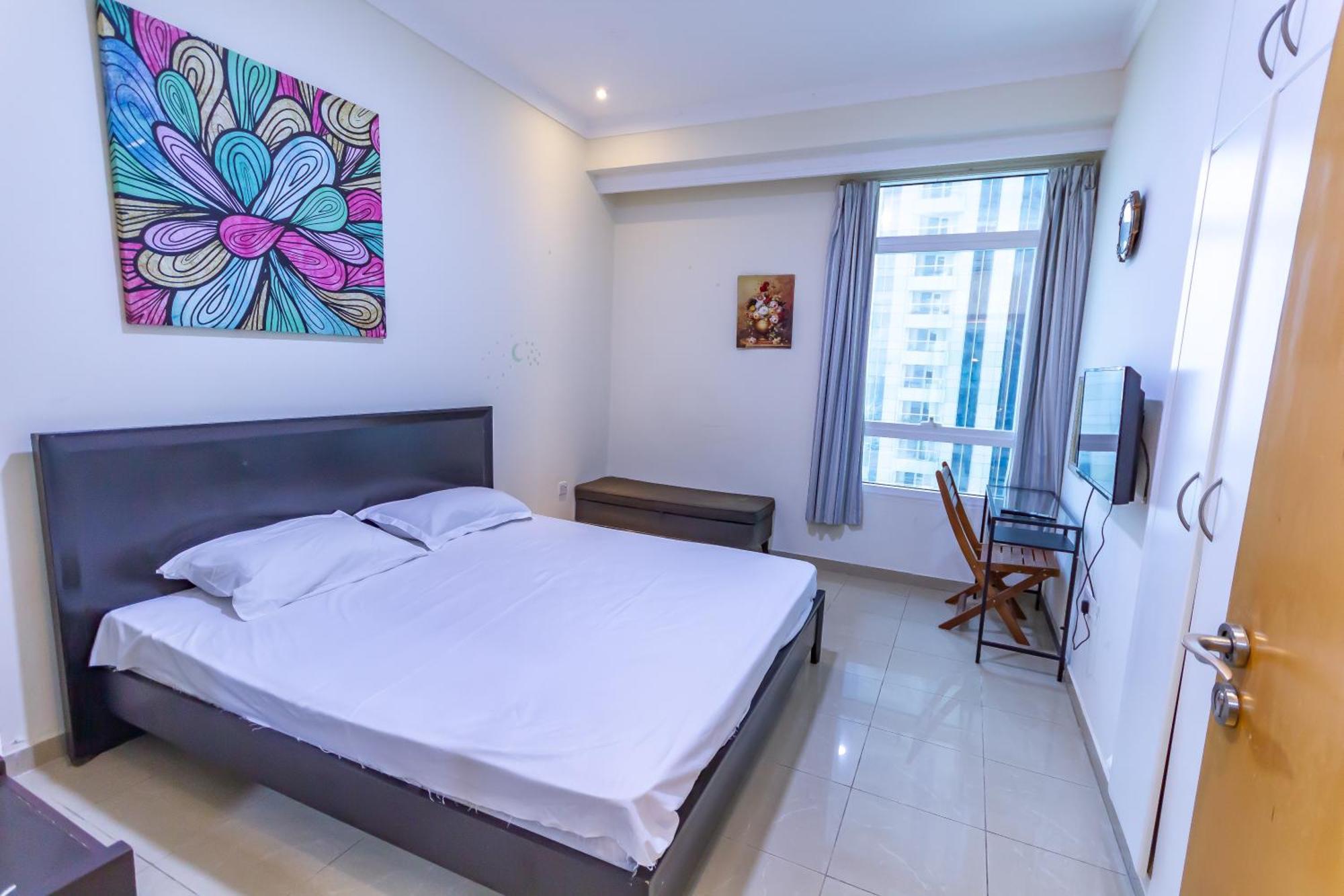 Apartment Spacious For Girls In Marina فتيات فقط *