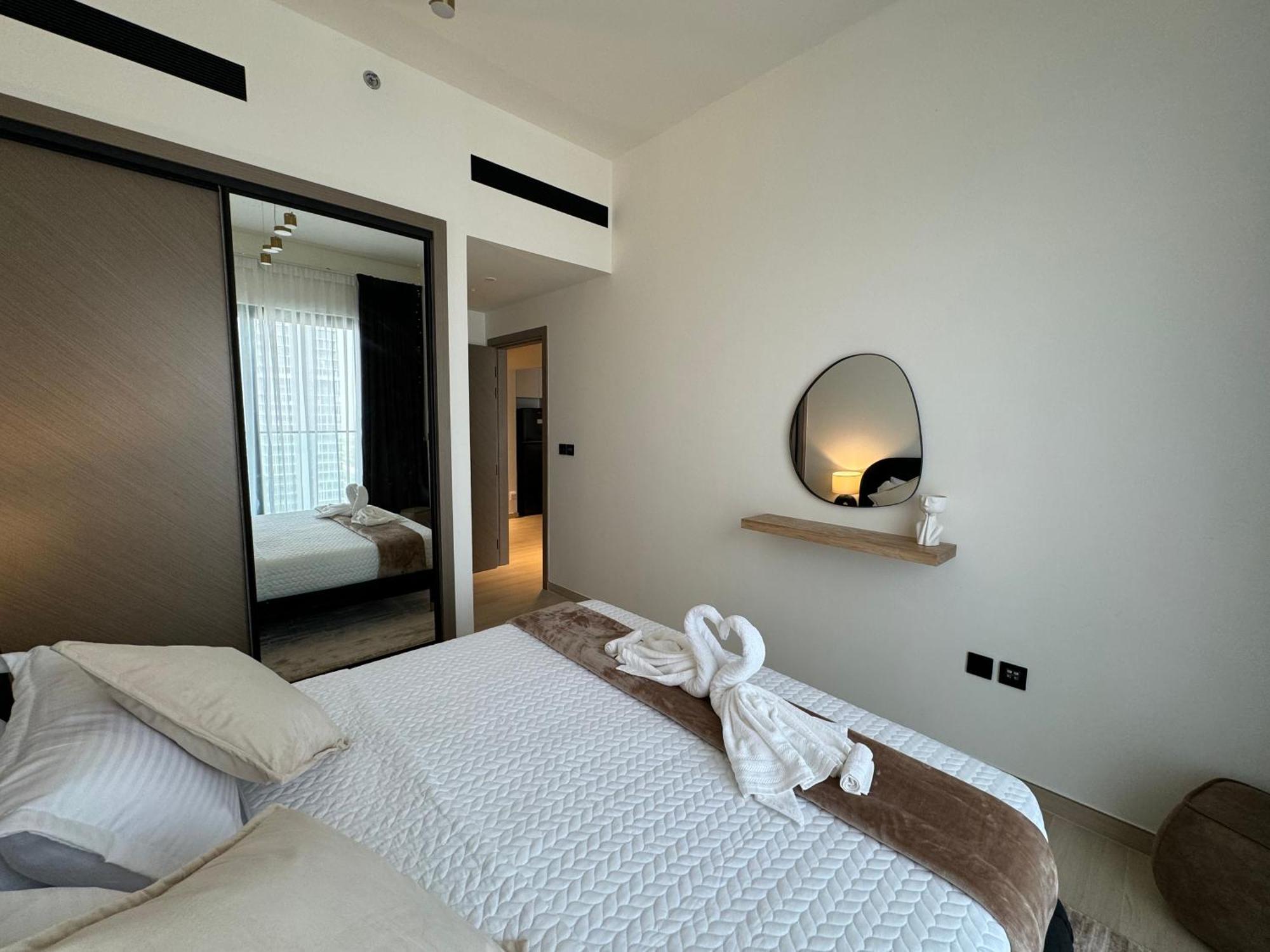 Ashri Hh, Luxurious In Jvc