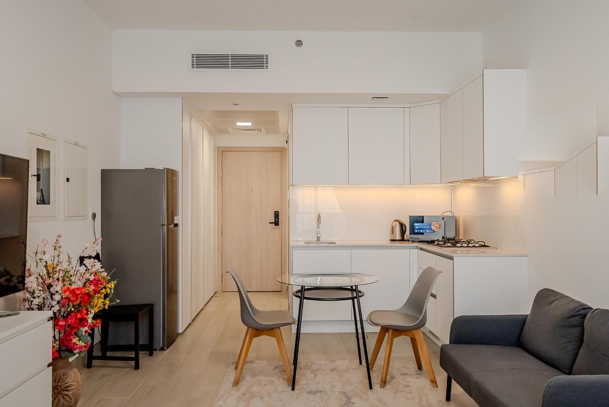Apartment Modern And Cozy In Jvc I Luma Building