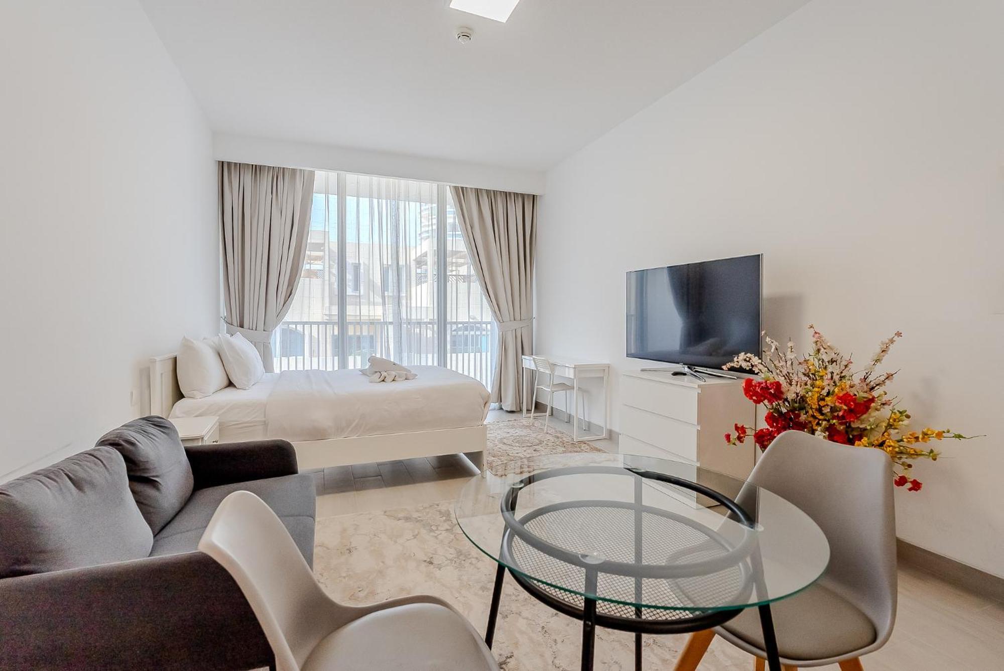 Apartment Modern And Cozy In Jvc I Luma Building