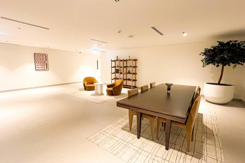 Apartment Luxury New 3 Beds Plus Maid Forte Tower Dubai