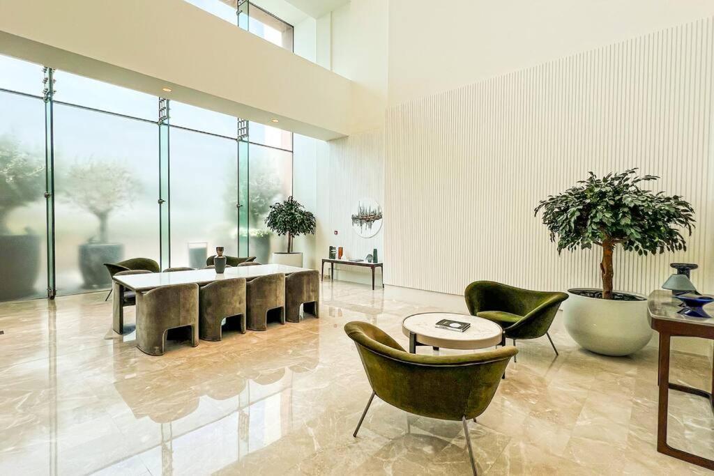 Luxury New 3 Beds Plus Maid Forte Tower Dubai
