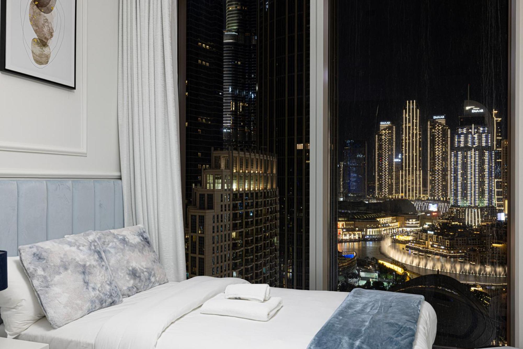 Apartment Luxury 4br Burj Khalifa & Fountain Views *