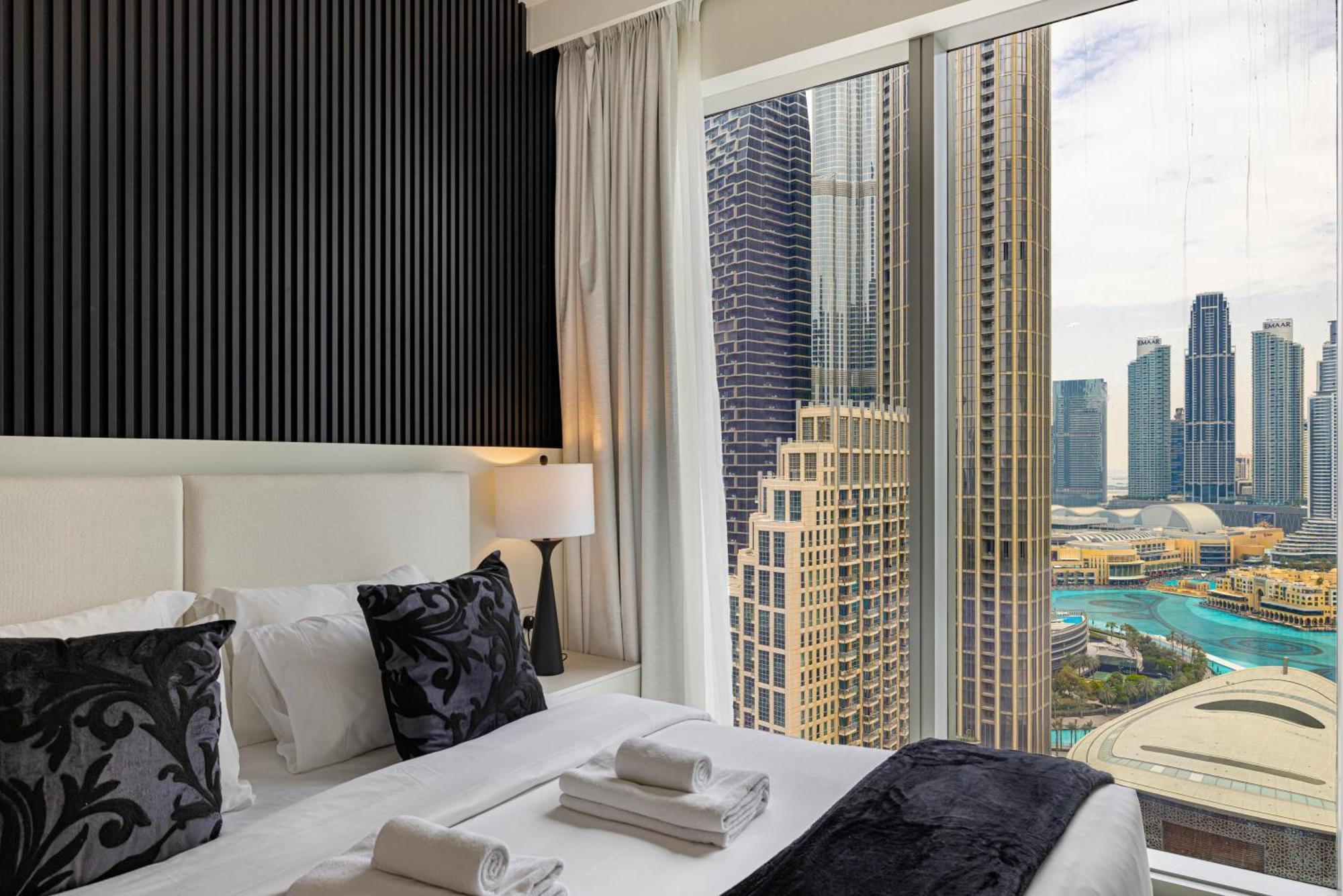 Luxury 4br Burj Khalifa & Fountain Views Dubai