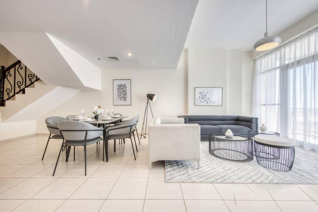 Apartment Two Bedroom Loft In Royale 1 Sports City *