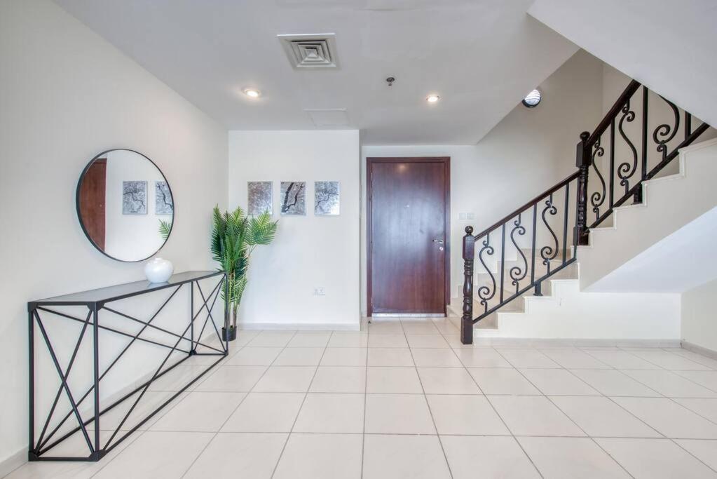 Apartment Two Bedroom Loft In Royale 1 Sports City