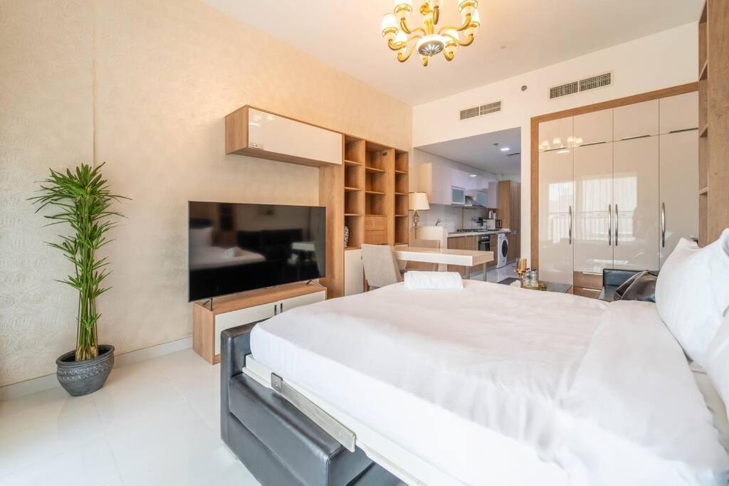 Apartment In Resotz Arjan - Close To Miracle Garden *