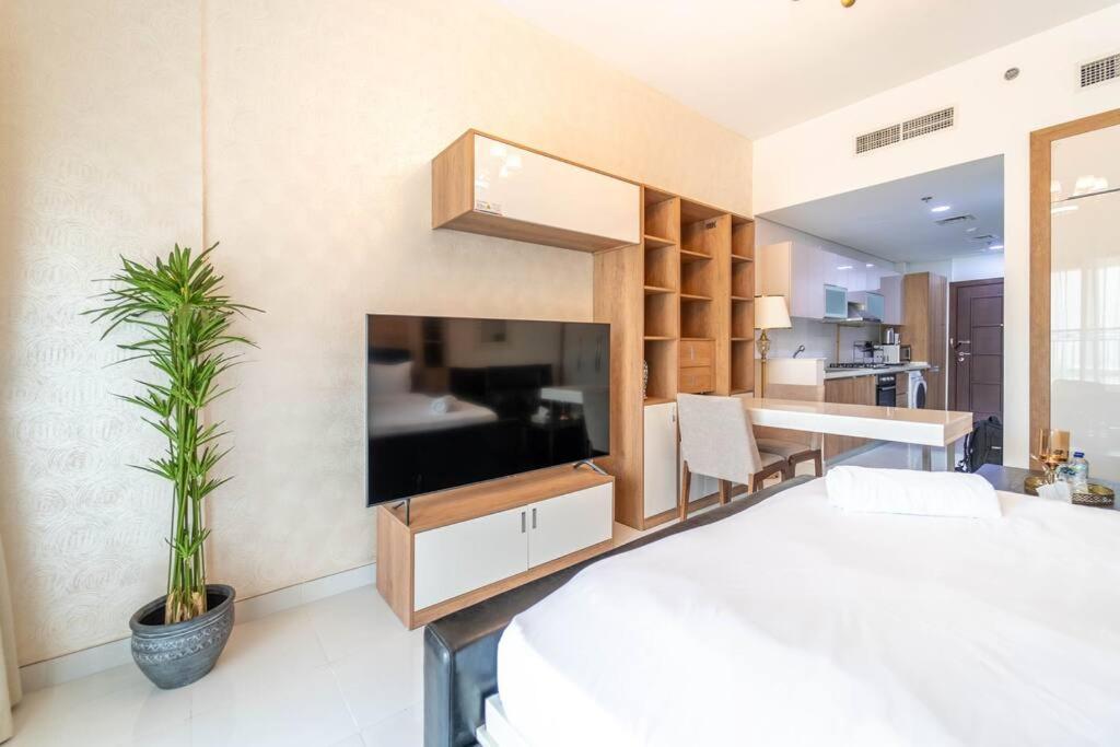 Apartment In Resotz Arjan - Close To Miracle Garden Dubai