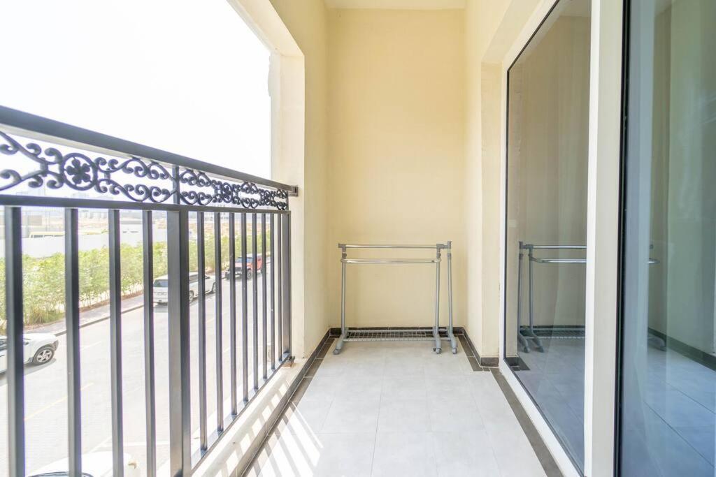 Apartment In Resotz Arjan - Close To Miracle Garden