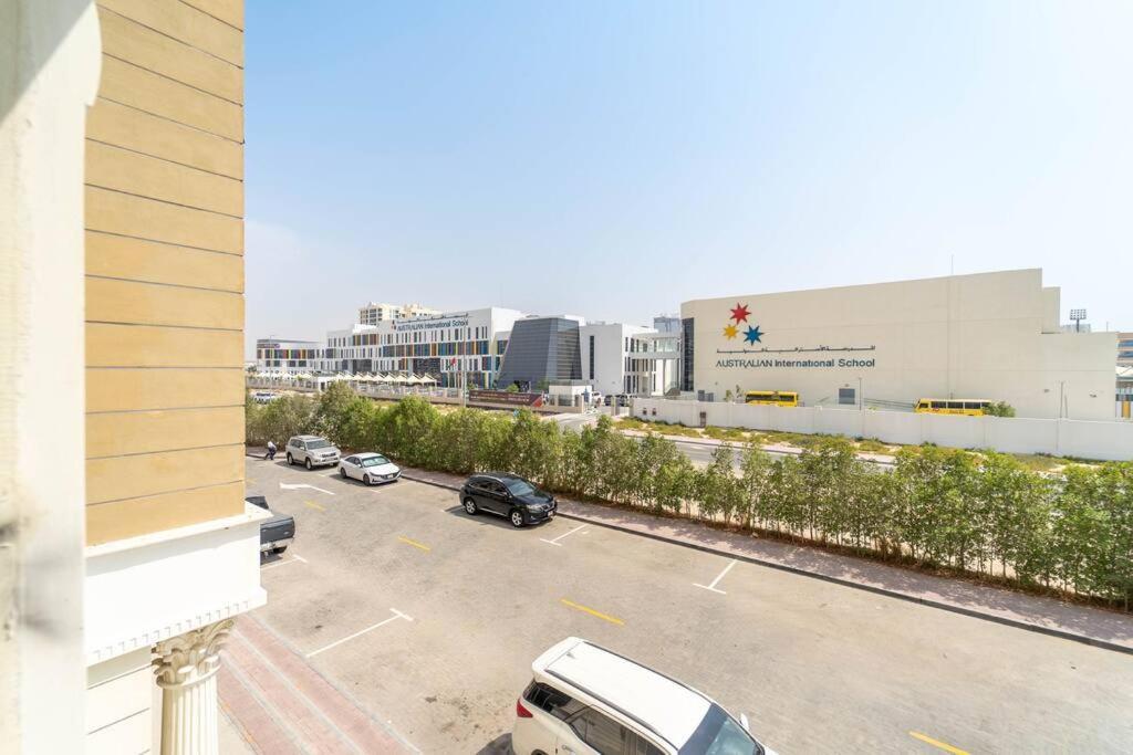 Apartment In Resotz Arjan - Close To Miracle Garden