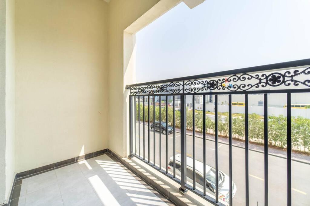 Apartment In Resotz Arjan - Close To Miracle Garden