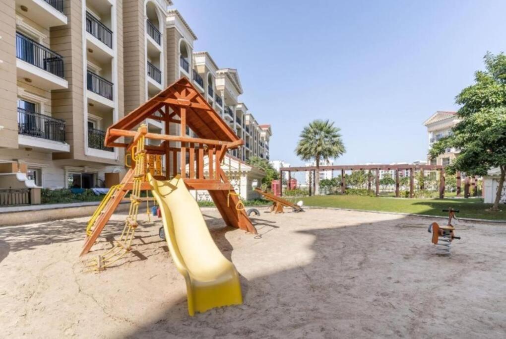 Apartment In Resotz Arjan - Close To Miracle Garden