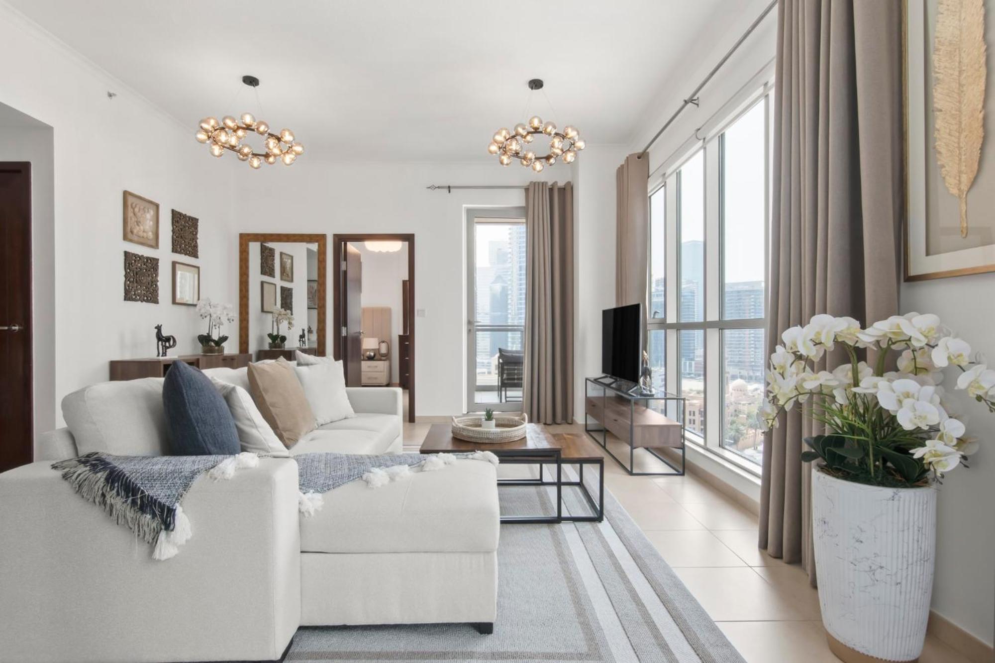 Stunning 1-bedroom With Full Burj Khalifa View - 5-min Walk To Mall Dubai