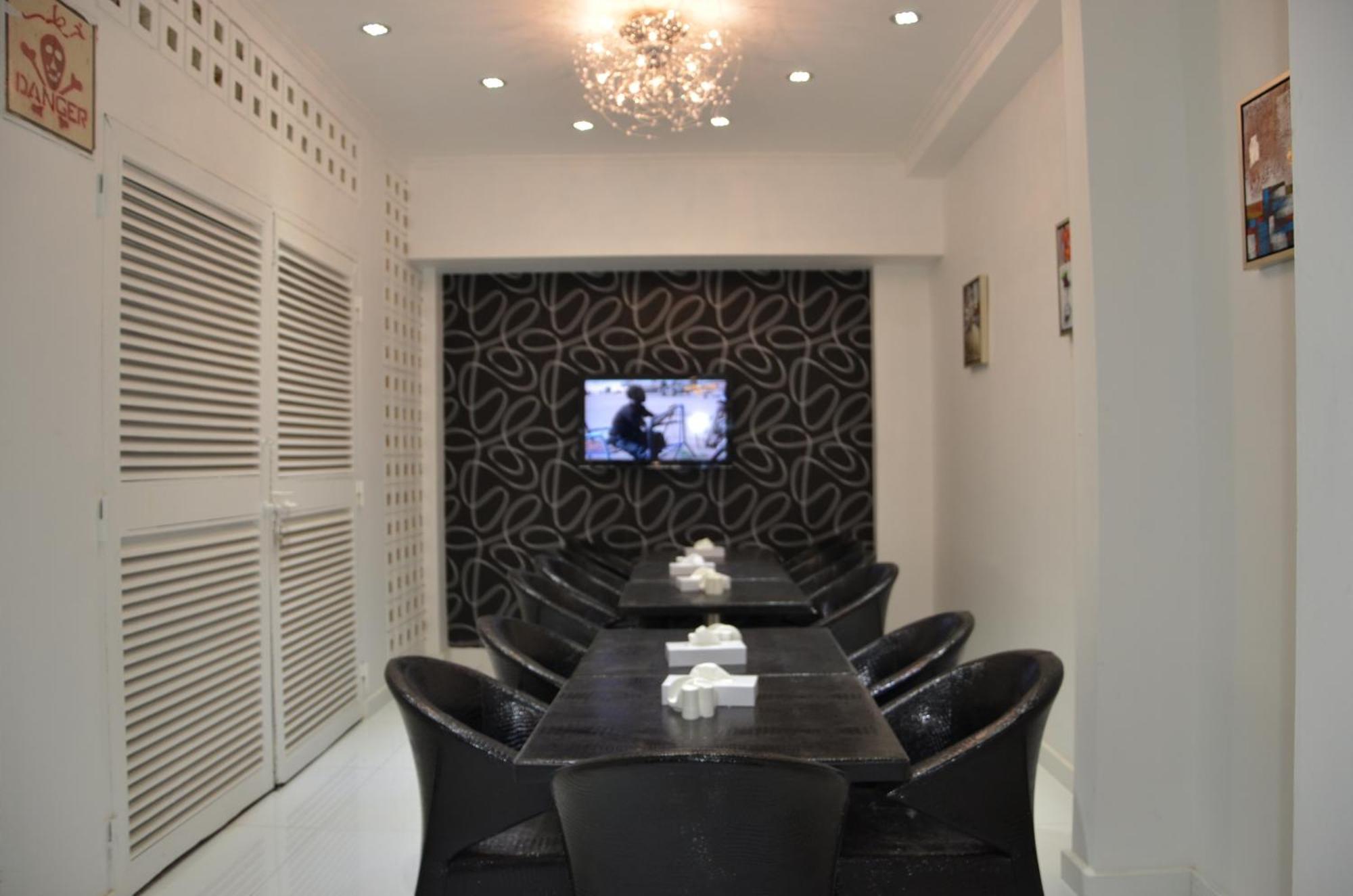 White Hotel Dubai