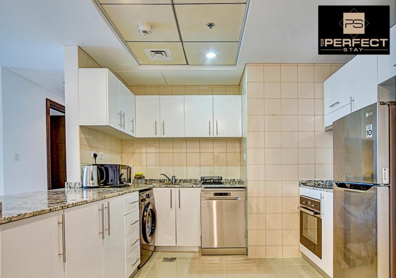 Apartment Modern By Your Perfect Short Lets With Balcony And Marina Views