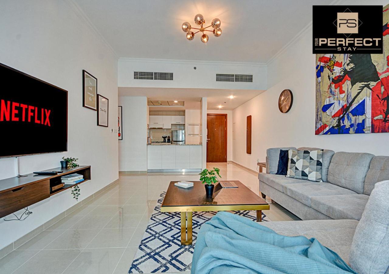 Modern By Your Perfect Short Lets With Balcony And Marina Views Apartment *