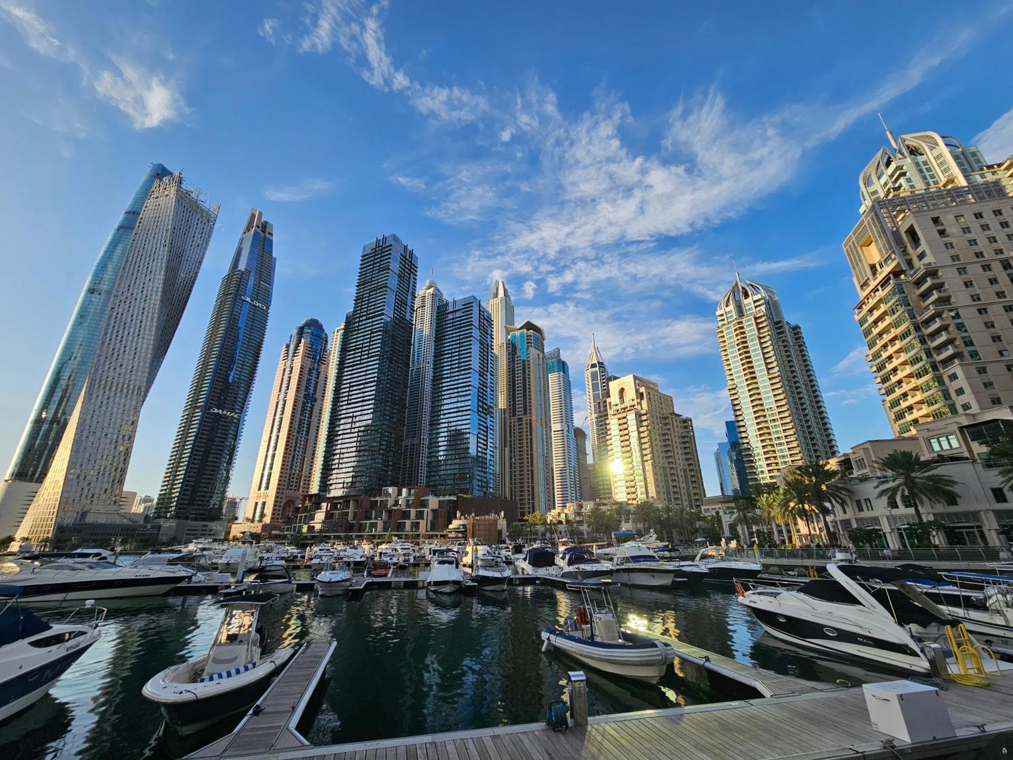 Super Host At Highest Residential Tower In The World, Private In A Shared Homestay