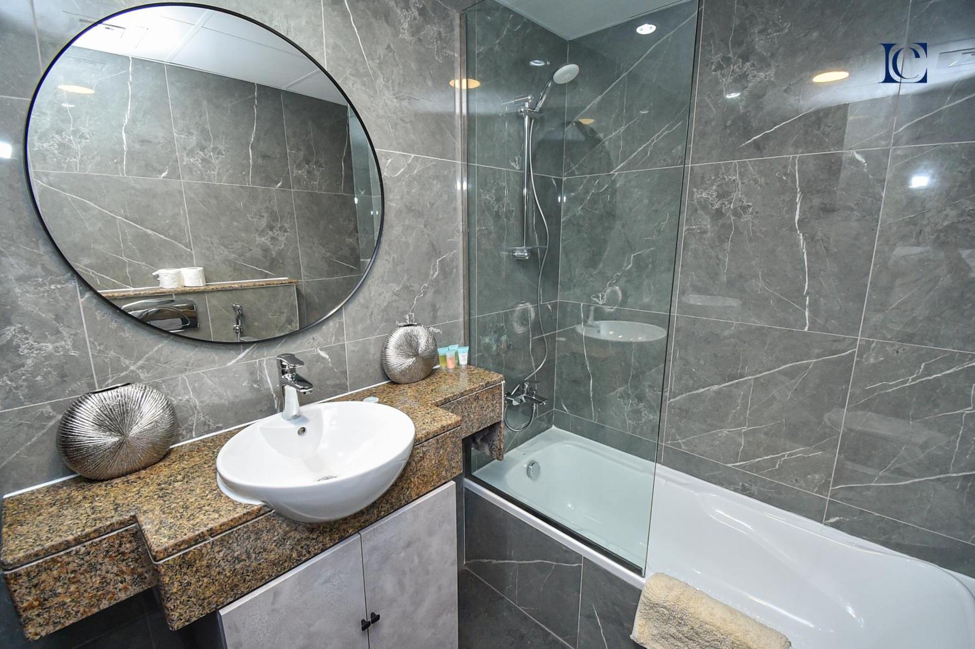 Luxury Escapes - Spacious With Balcony & Marina View - Bay * Dubai