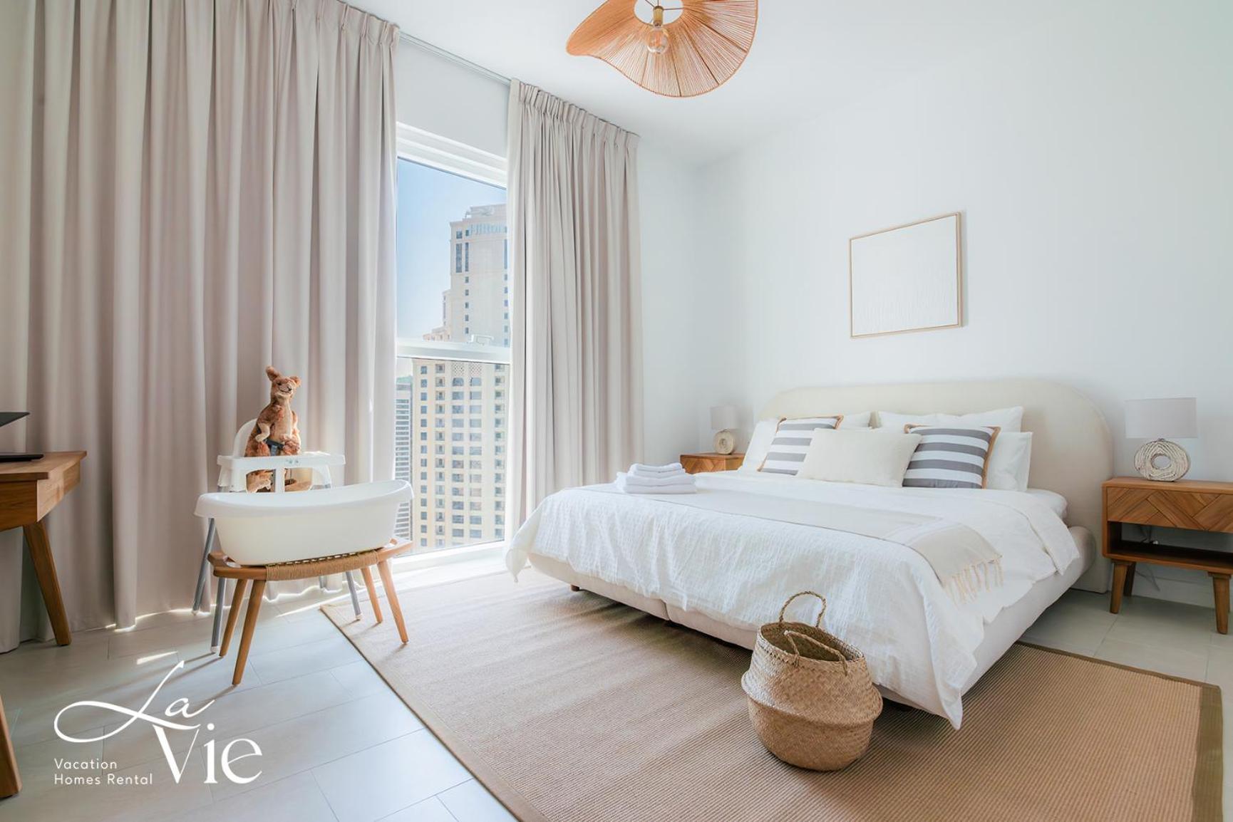 La Vie, Jbr