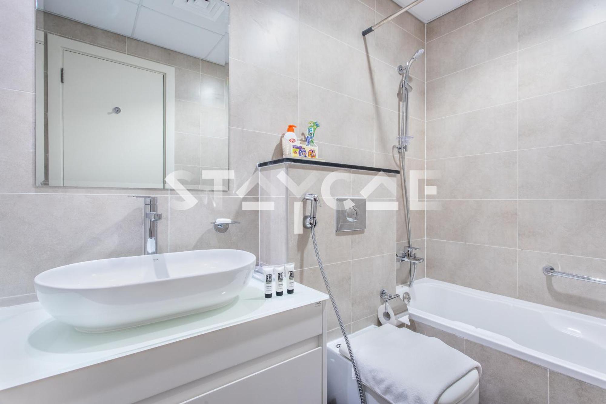 Staycae Homes - Carson Towers Apartment *
