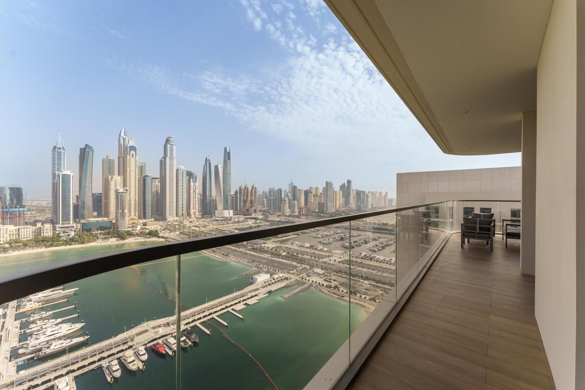 Maison Privee - Exclusive W/ Unmatched Marina Vistas Apartment