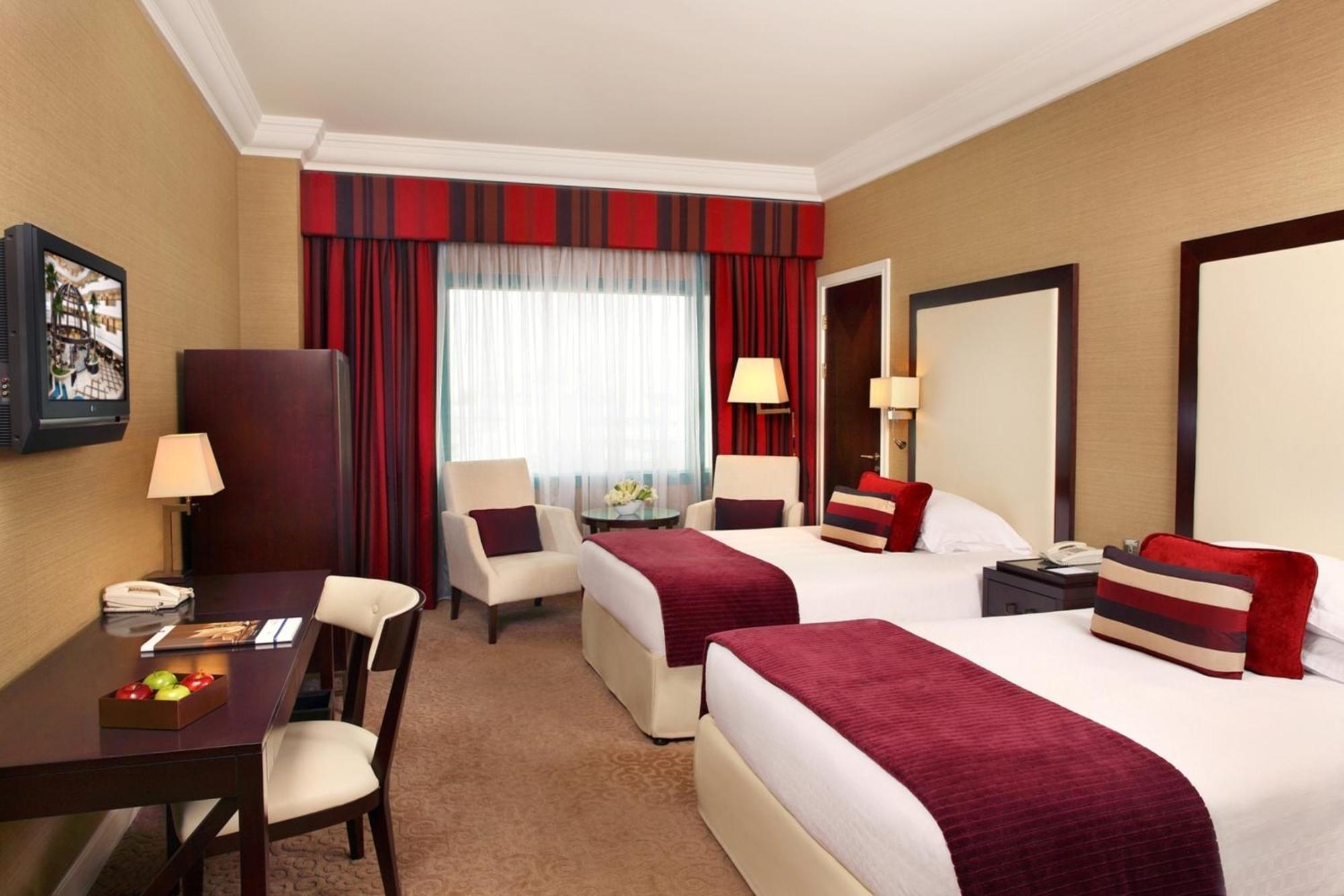 Hotel Moevenpick Grand Al Bustan