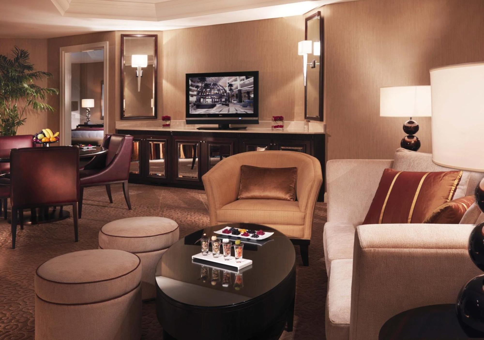 Moevenpick Grand Al Bustan Hotel 5*
