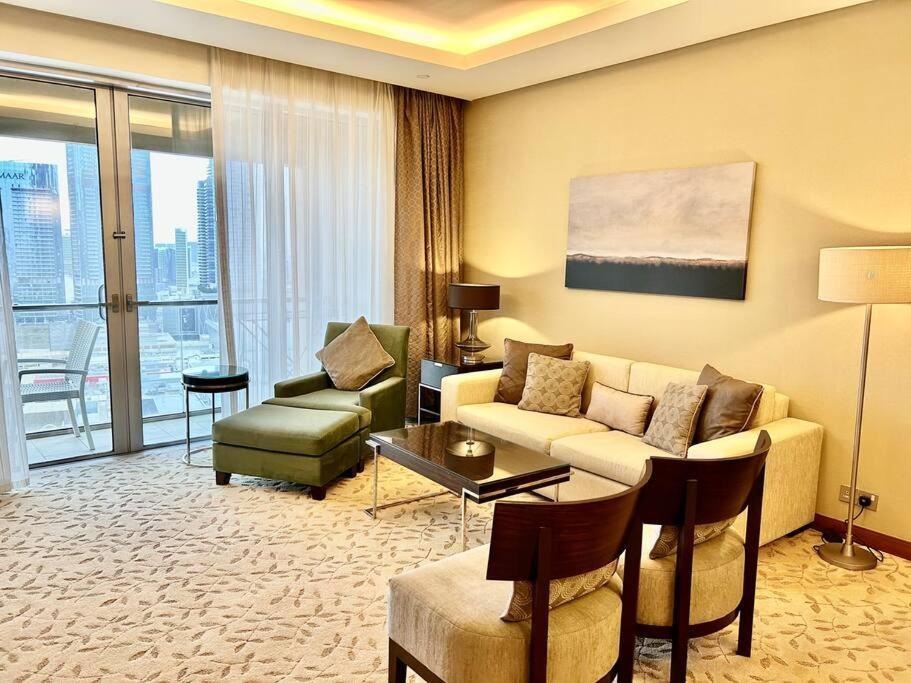 Apartment New! Luxury At The Address Mall Residences *