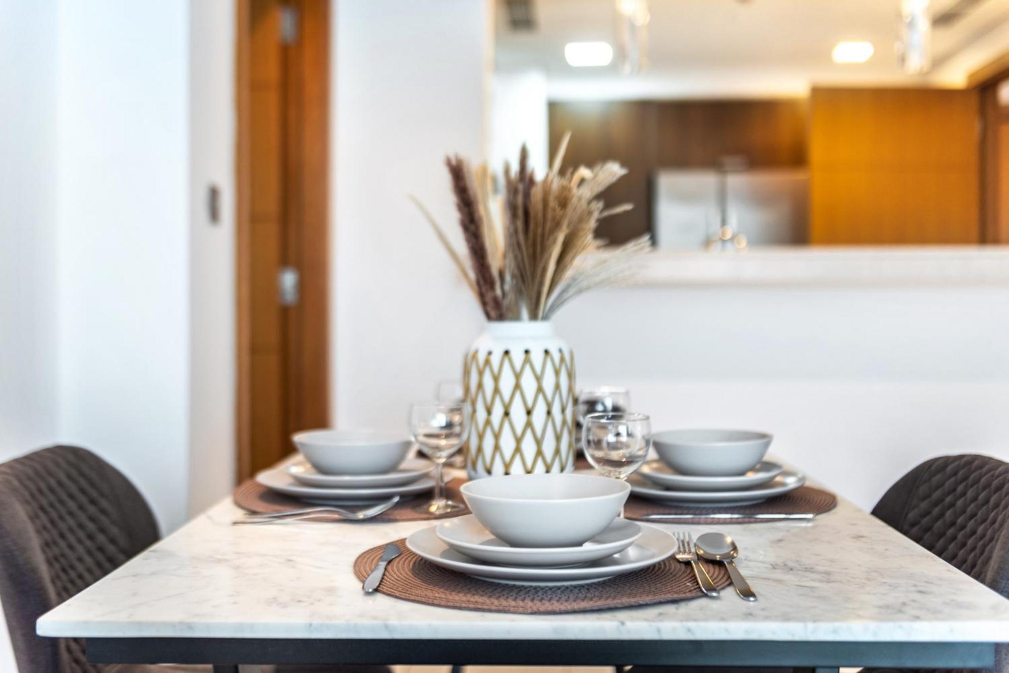 Apartment Luxurious 2br In The Palm Jumeirah Dubai