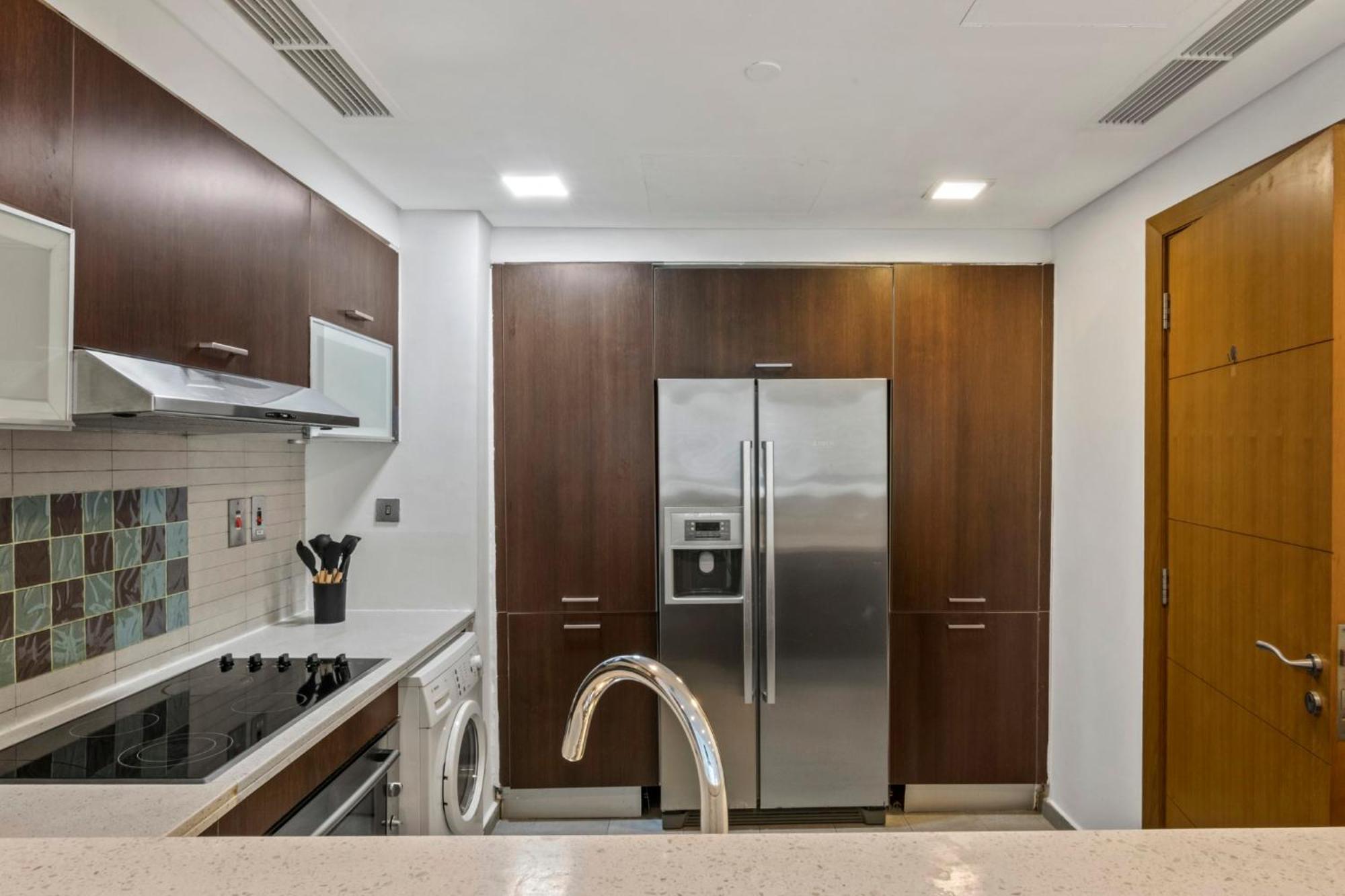 Luxurious 2br In The Palm Jumeirah Apartment *