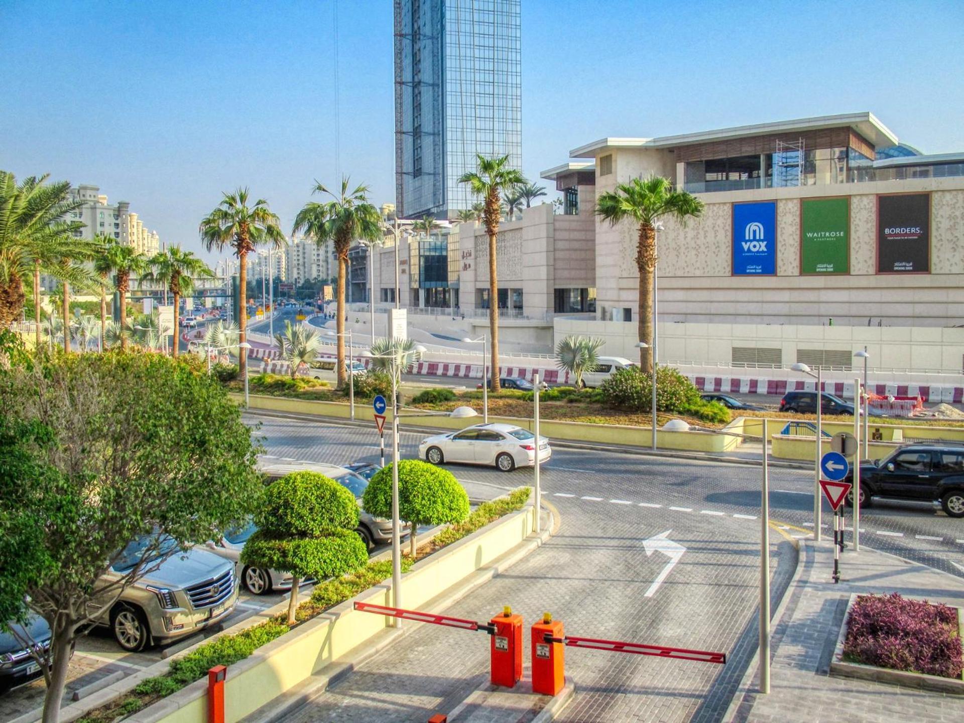 Luxurious 2br In The Palm Jumeirah Apartment Dubai