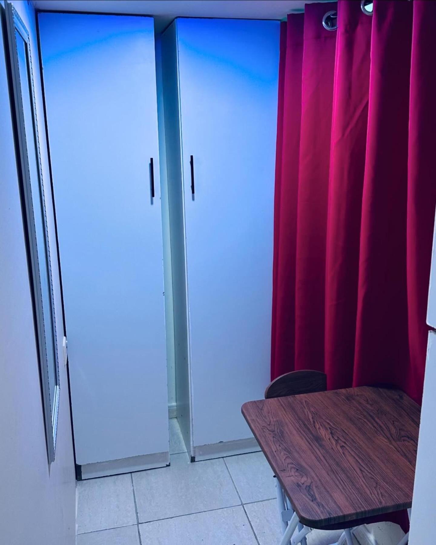 Private In A Well Maintained Homestay Dubai
