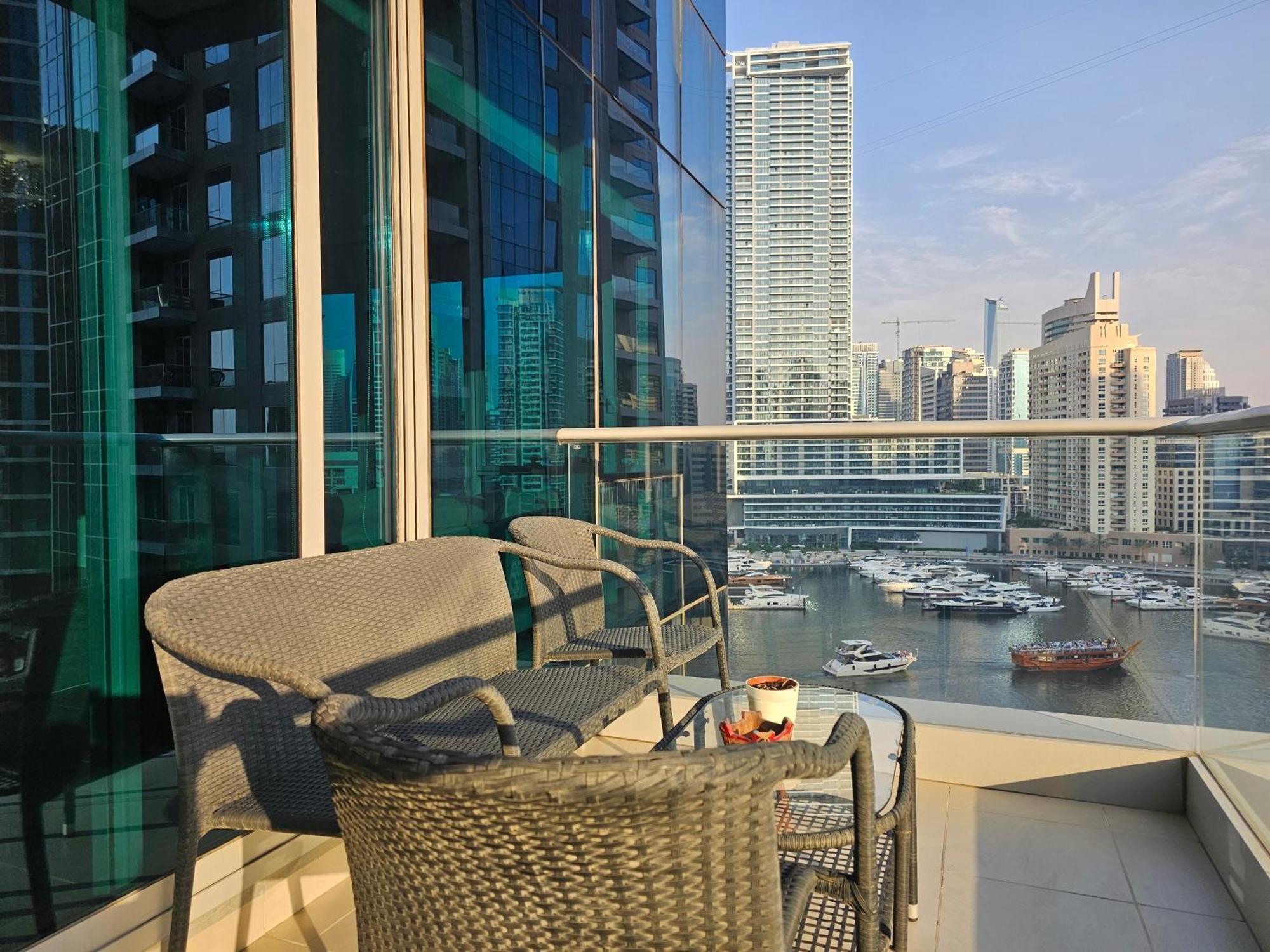 Luxurious Large 2br With Marina And Sea Views Apartment *