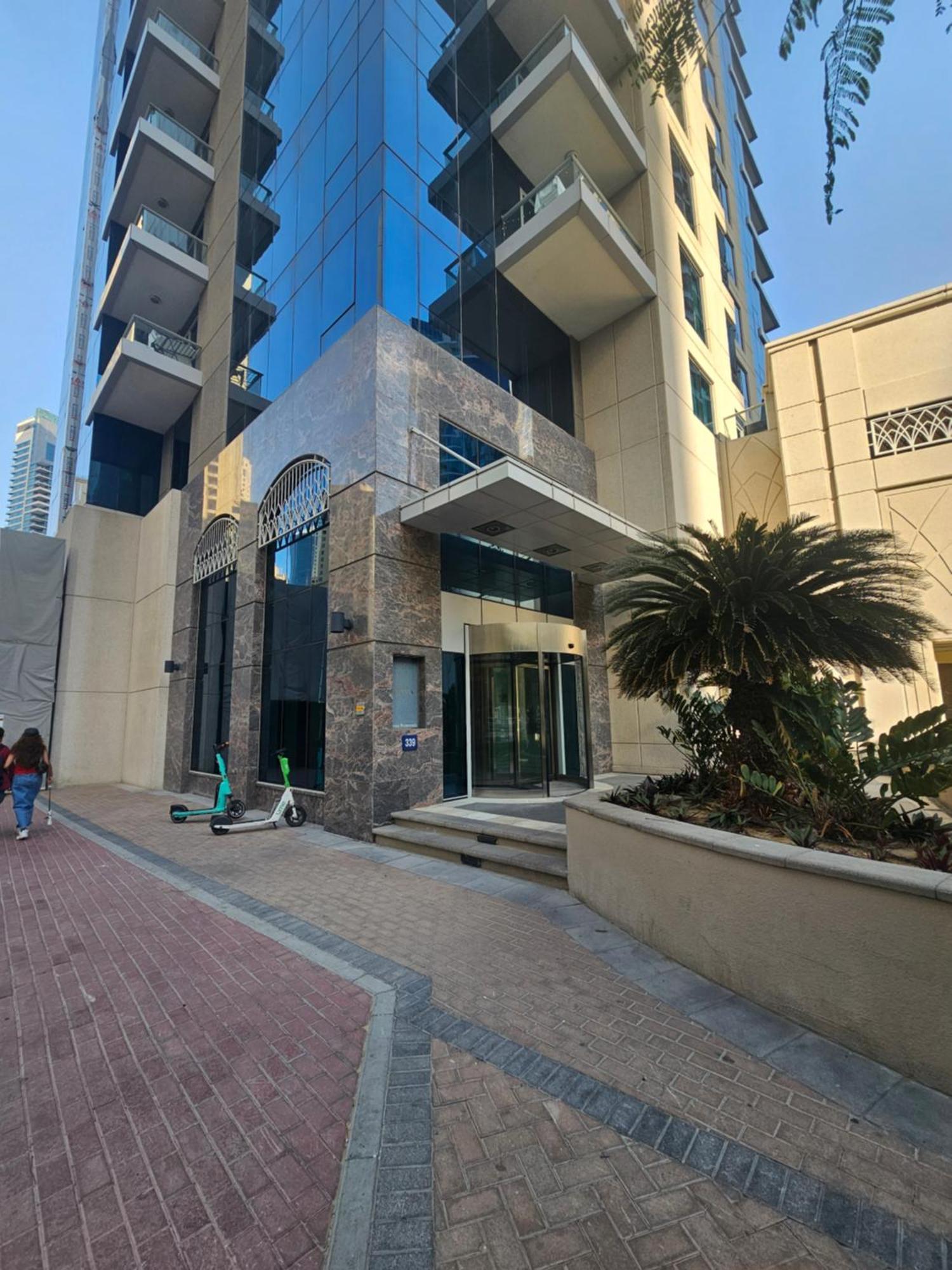 Apartment Luxurious Large 2br With Marina And Sea Views Dubai