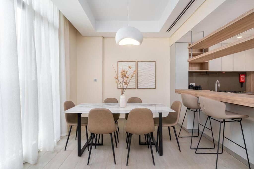 Amazing 2 Bedroom - Pool - Ellington Wilton Terraces