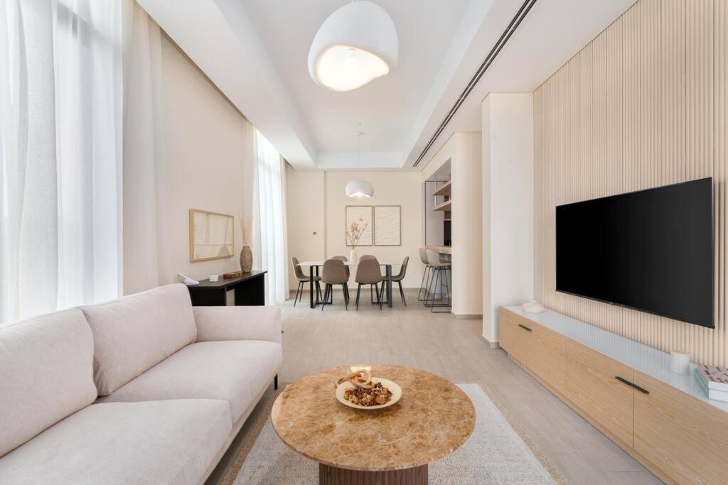 Amazing 2 Bedroom - Pool - Ellington Wilton Terraces Apartment *
