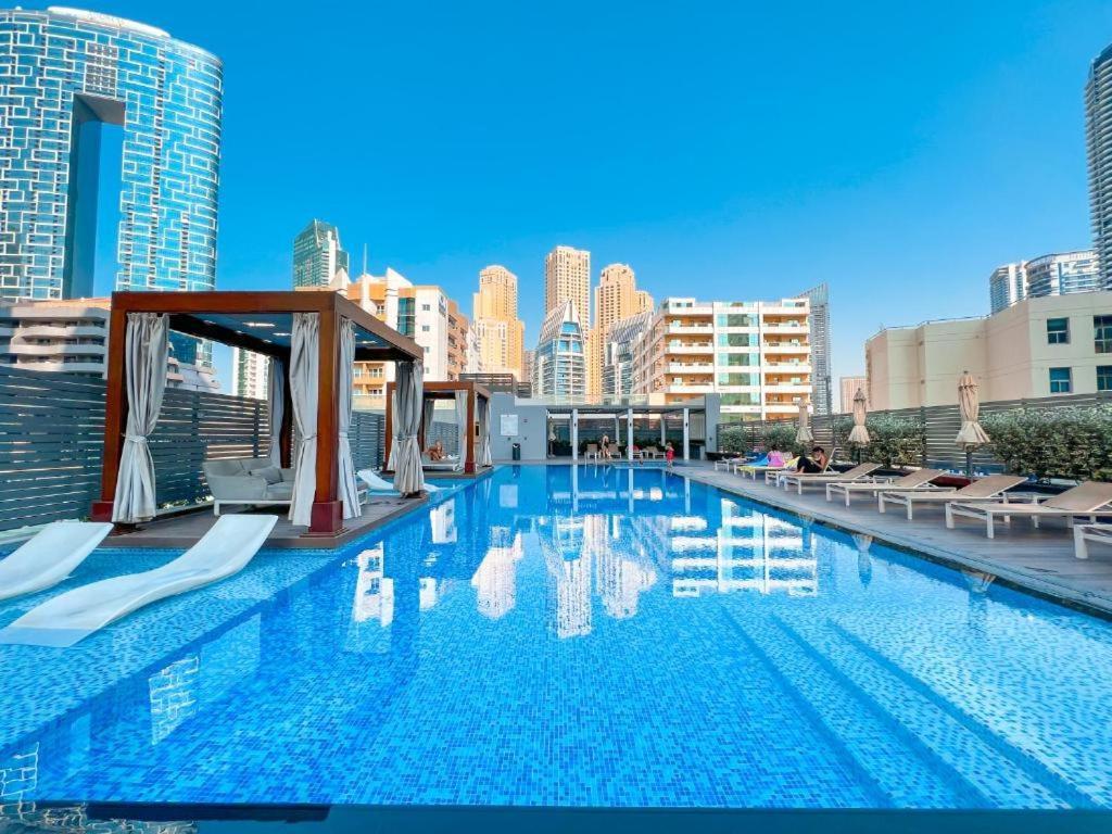 Warm Cozy Partial Sea View In Marina With Modern Gym & Pool, Steps To Jbr Beach, Marina Walk & Metro Apartment Dubai