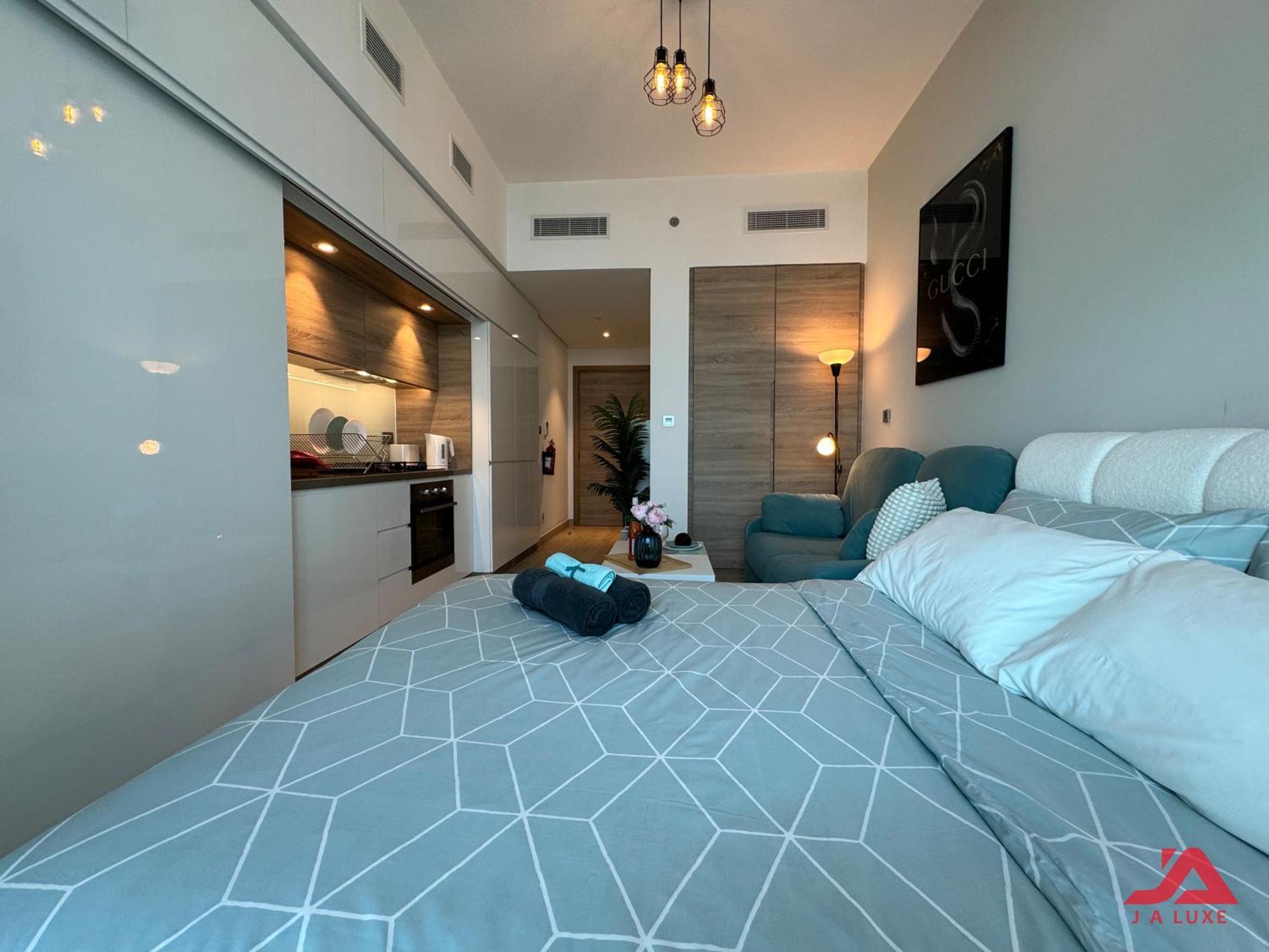 Warm Cozy Partial Sea View In Marina With Modern Gym & Pool, Steps To Jbr Beach, Marina Walk & Metro Apartment Dubai