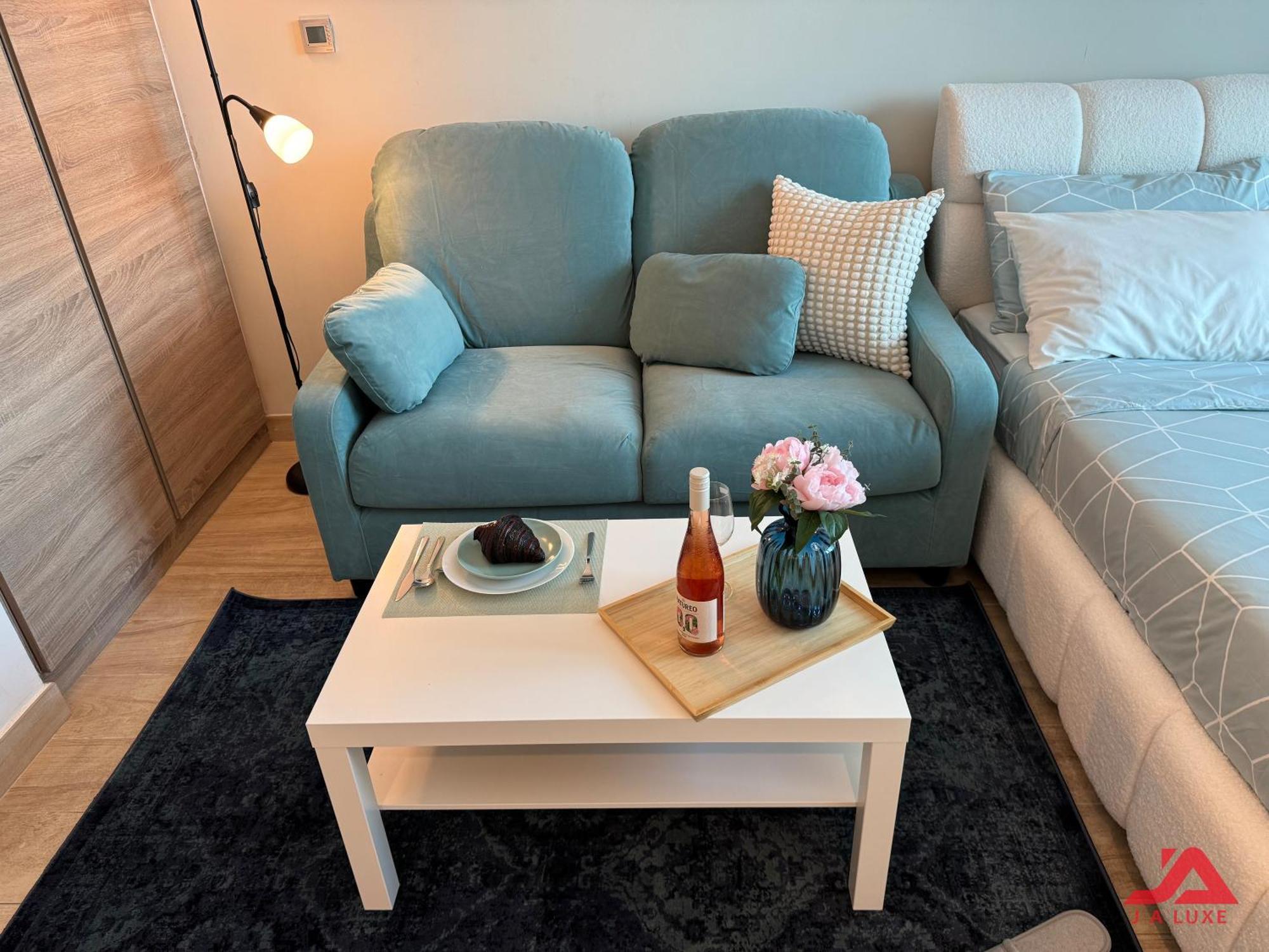 Warm Cozy Partial Sea View In Marina With Modern Gym & Pool, Steps To Jbr Beach, Marina Walk & Metro Dubai