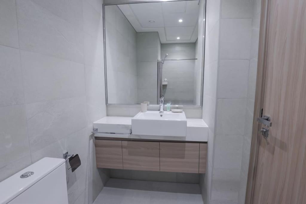 Inviting In Azizi Riviera, Close To Downtown Apartment Dubai