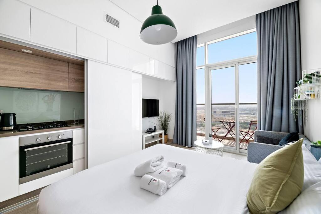 Stonetree - Elegant In Location *