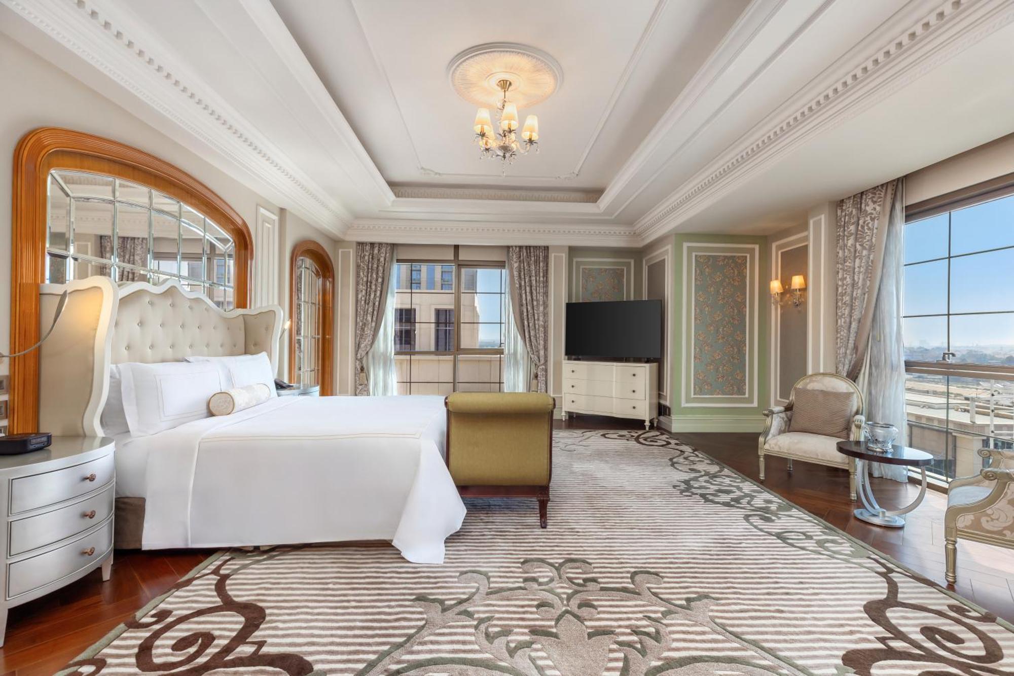 Al Habtoor Palace - Preferred & 5*