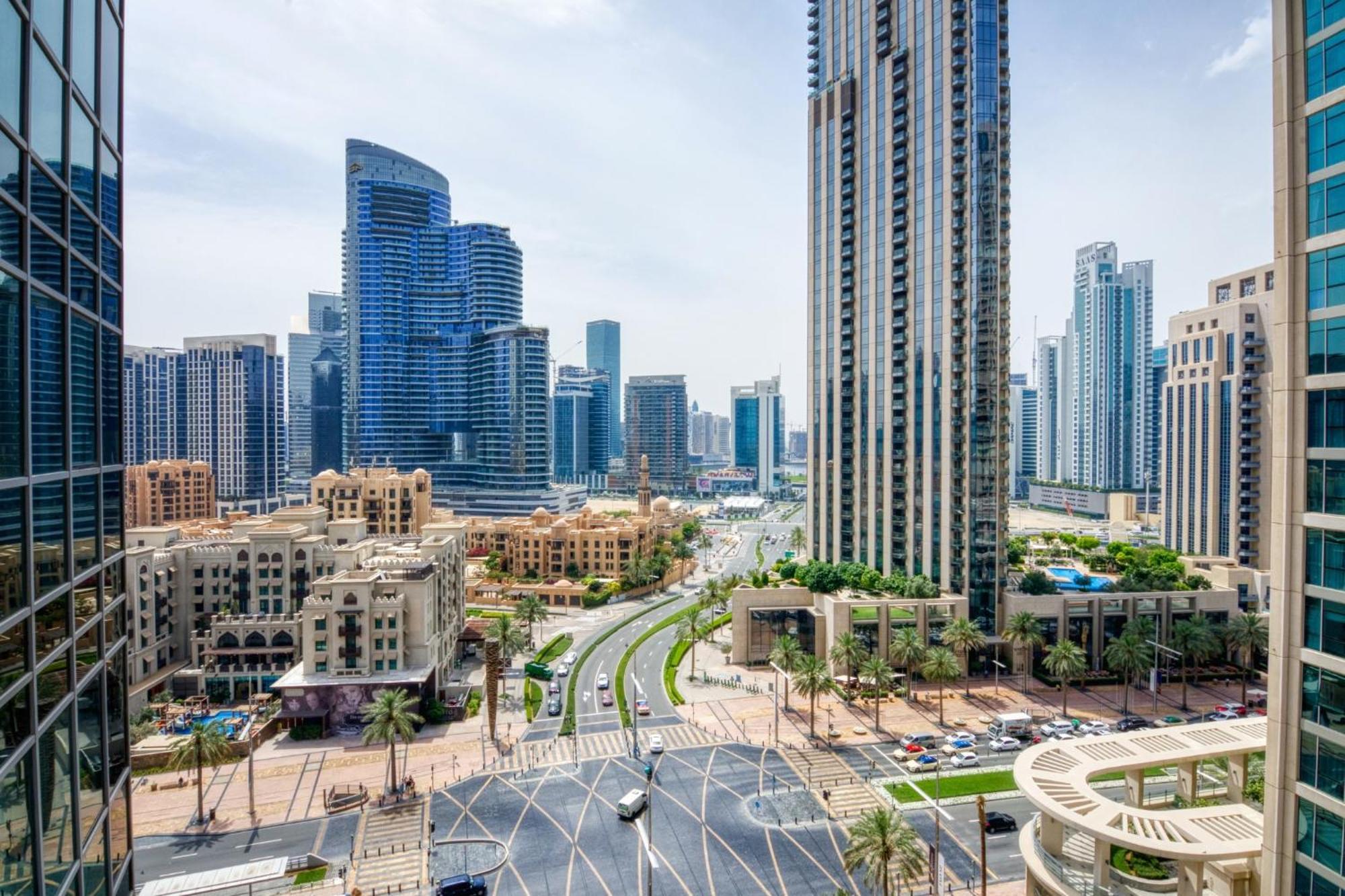 Stunning 1-bedroom With Full Burj Khalifa View - 5-min Walk To Mall
