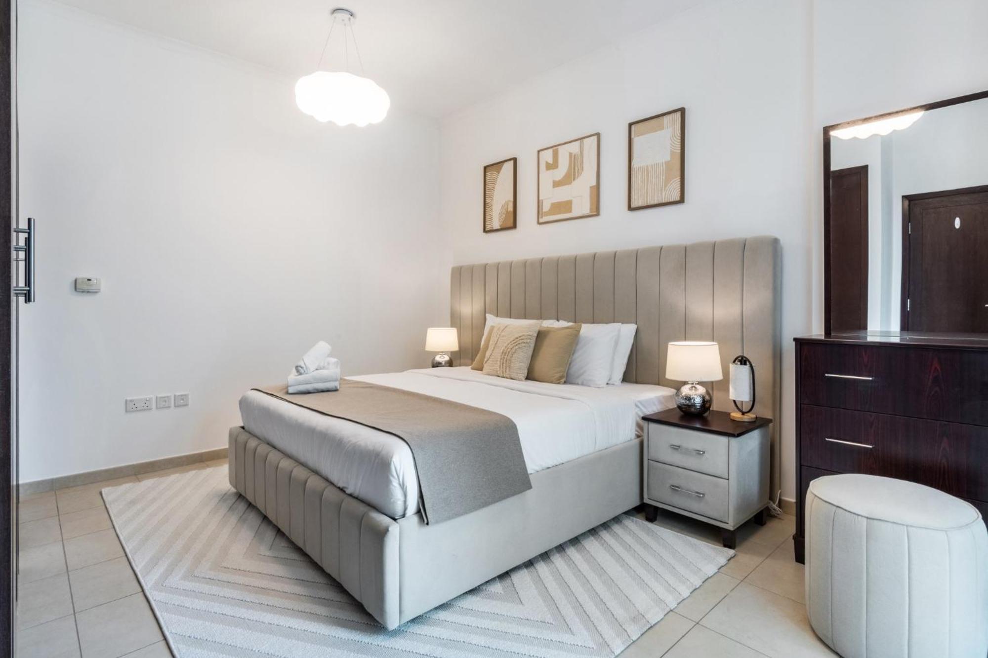Apartment Stunning 1-bedroom With Full Burj Khalifa View - 5-min Walk To Mall Dubai
