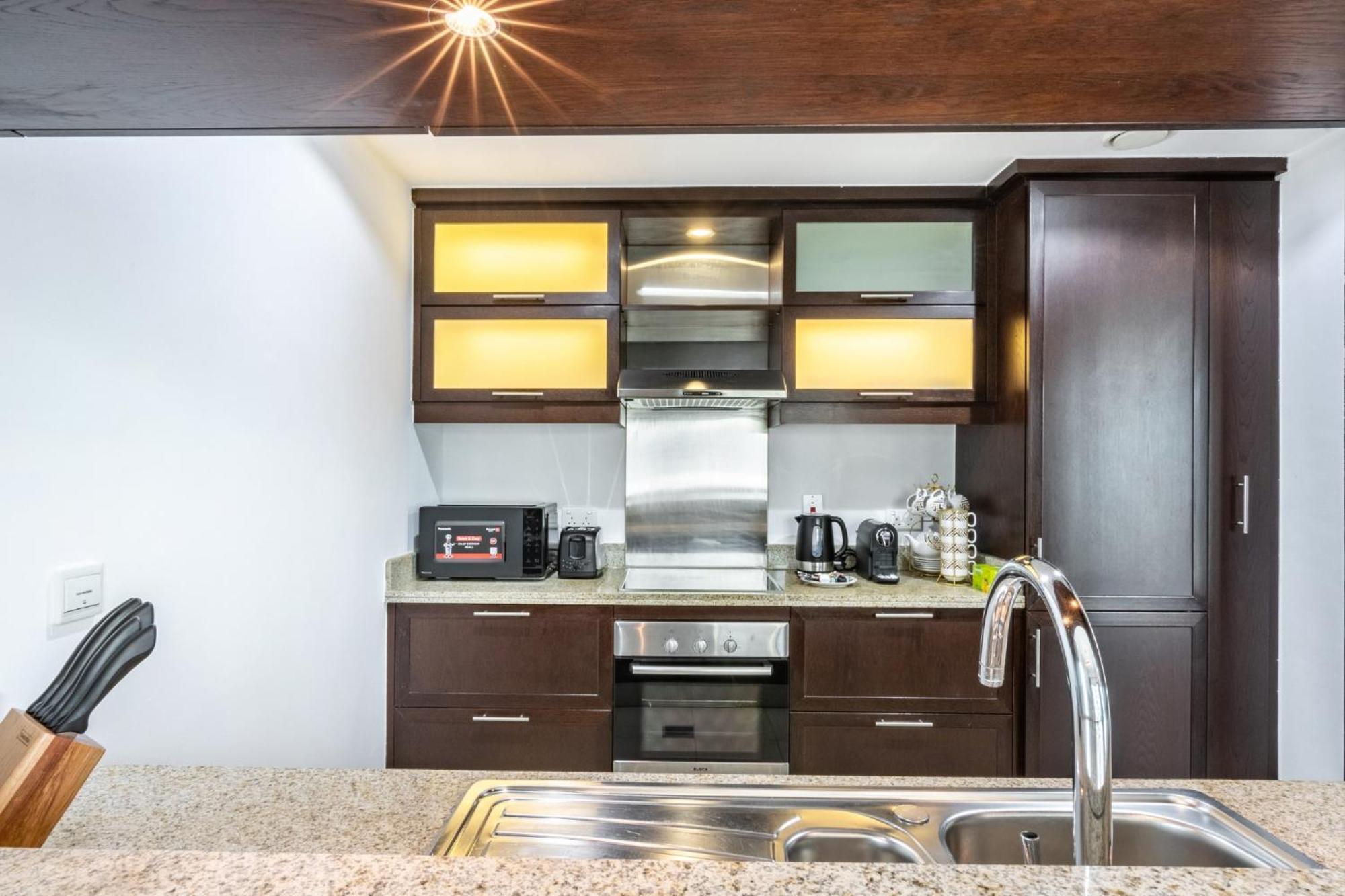 Stunning 1-bedroom With Full Burj Khalifa View - 5-min Walk To Mall