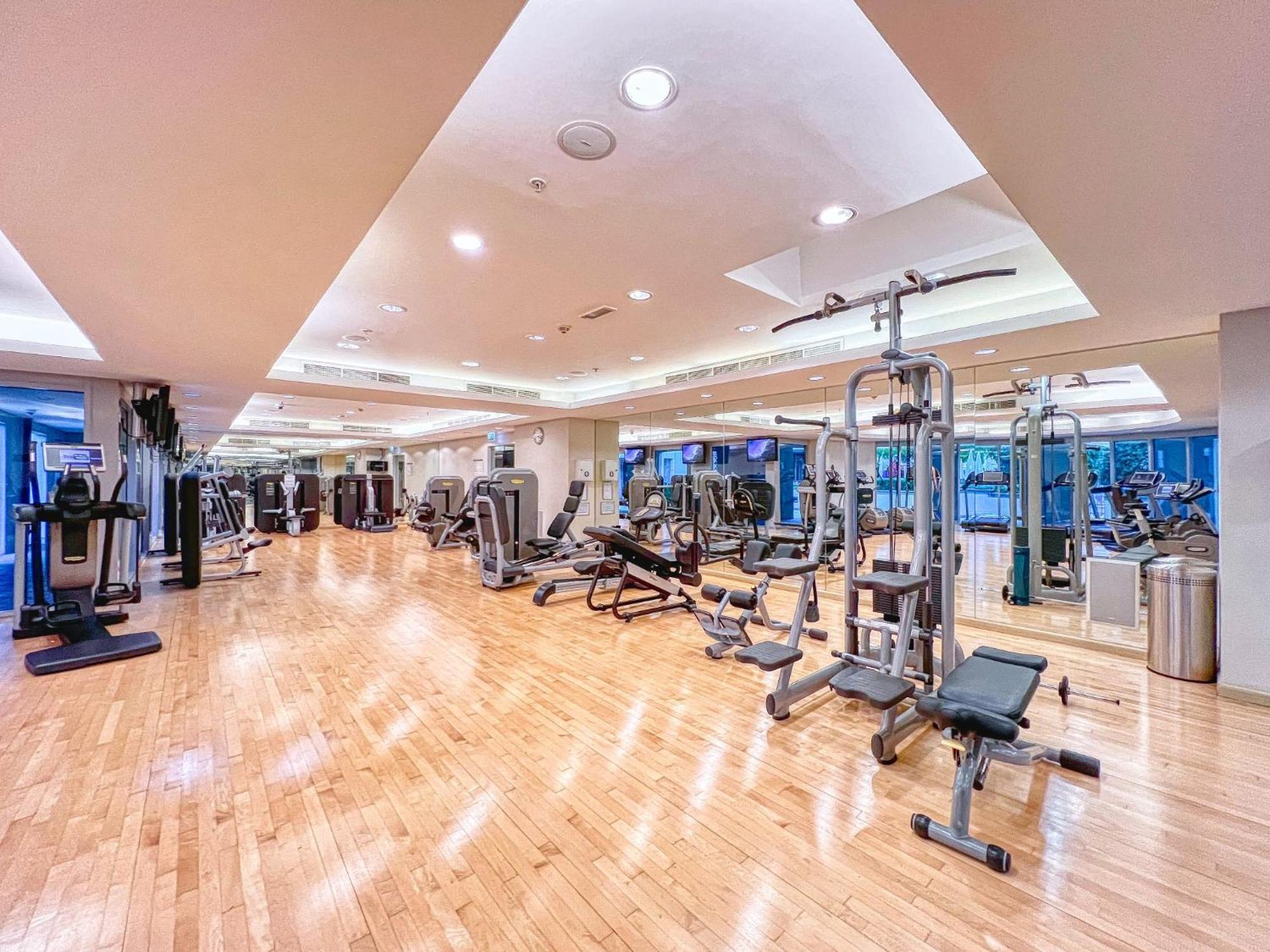 Stunning 1-bedroom With Full Burj Khalifa View - 5-min Walk To Mall
