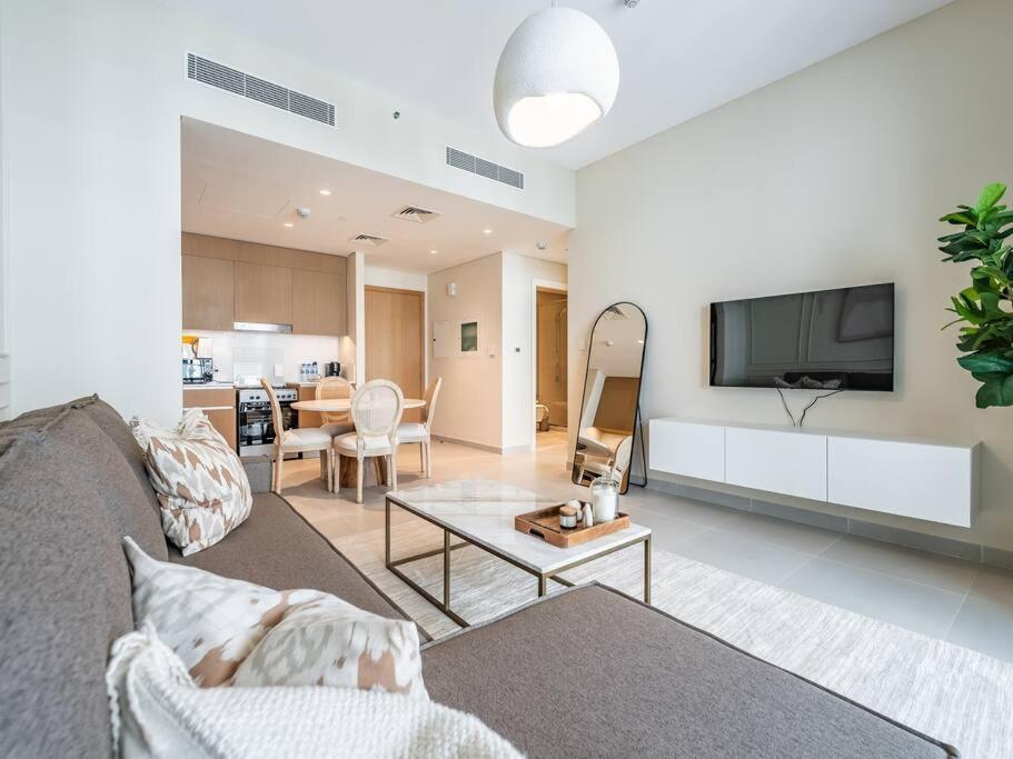 Serenity Cove: 1br Luxury Retreat Apartment