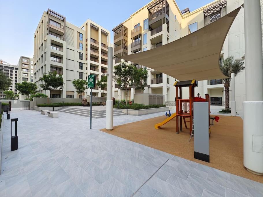 Serenity Cove: 1br Luxury Retreat Dubai