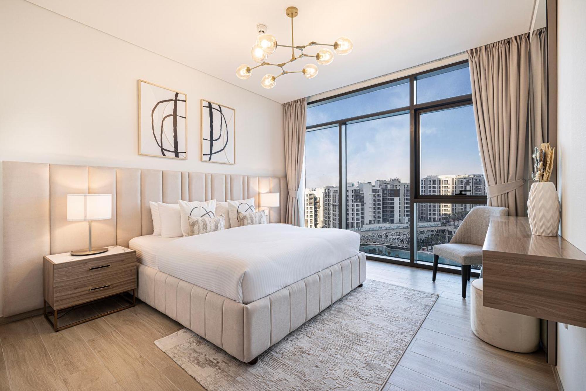 Cozy 2br Retreat With Panoramic Creek Views Dubai
