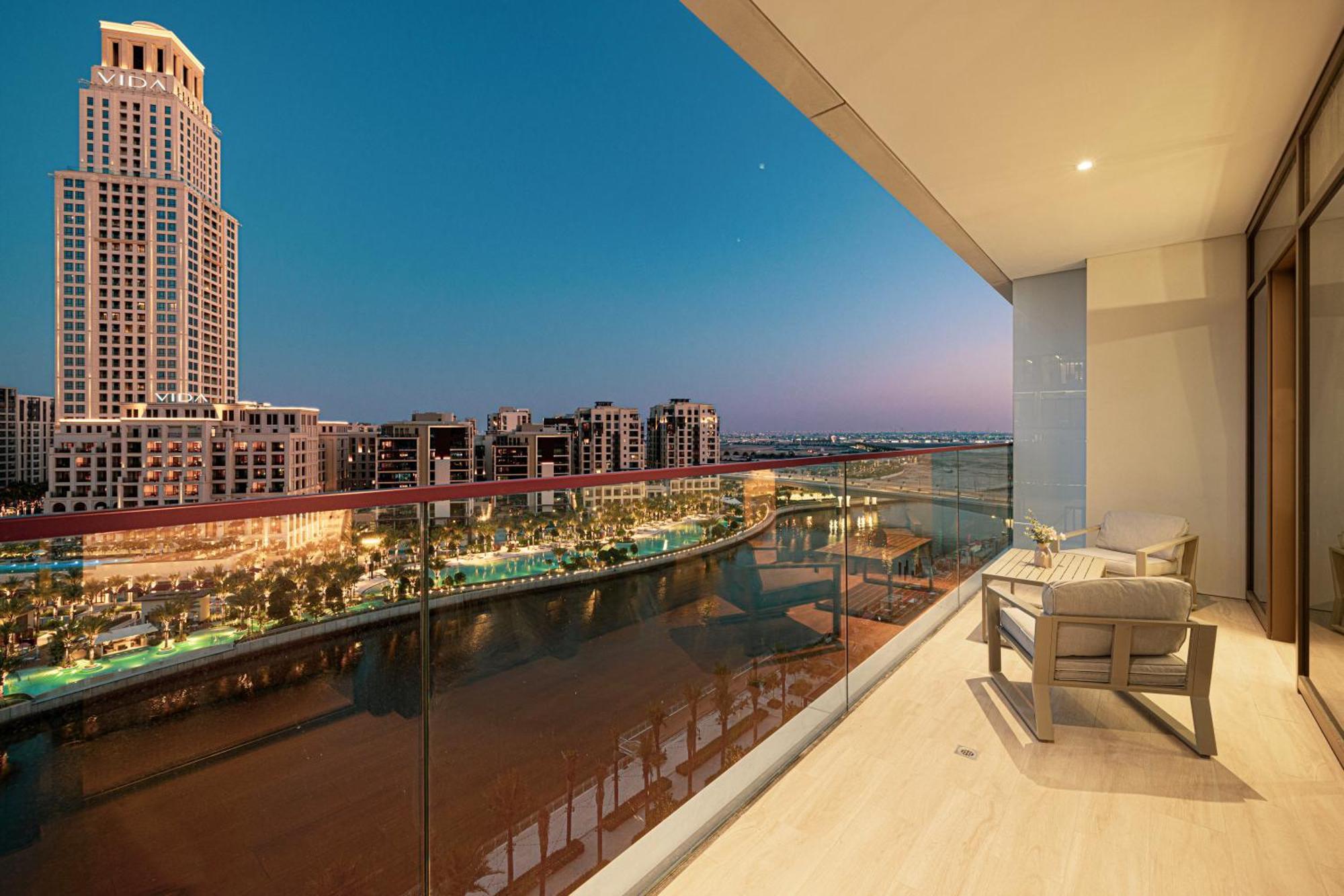 Cozy 2br Retreat With Panoramic Creek Views Apartment